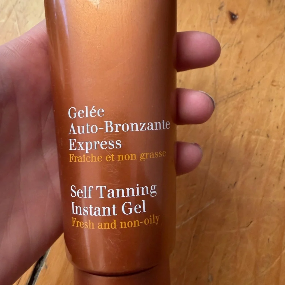 Clarins Self Tanning Instant Gel - Copper - Picture 3 of 3